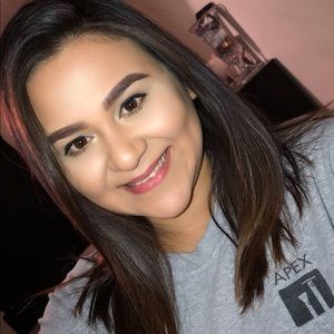 Meet your Posher, Angie